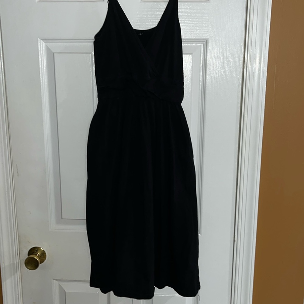 Sophisticated Black midi dress